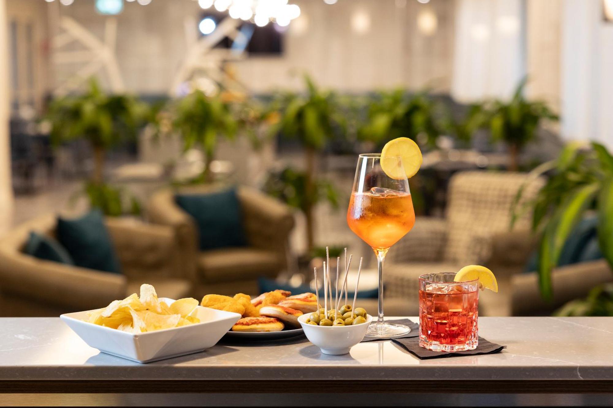 Hotel La Caporala 卡斯泰尔达扎诺 外观 照片